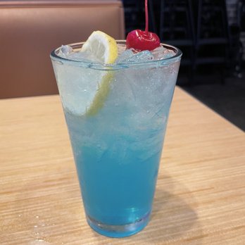 bww  Blue Hawaiian Cocktail