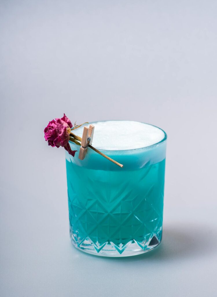 Steps to make Frozen Blue Moon Cocktail